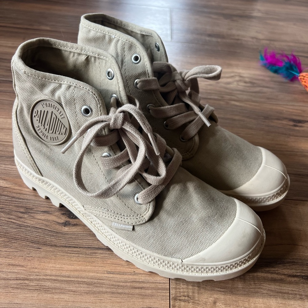 Palladium Women’s Pampa Hi Shoe